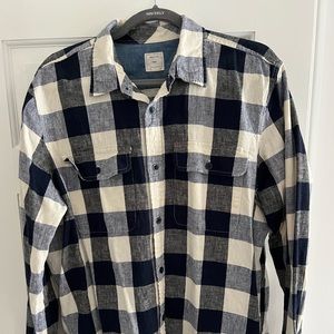 Gap button down shirt